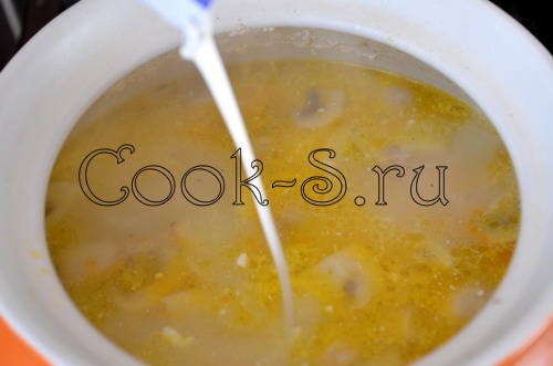 грибной суп с сельдереем
